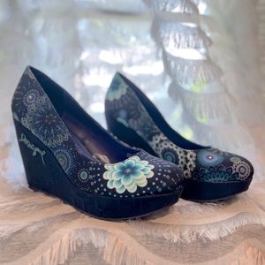 Desigual platform wedges, must have